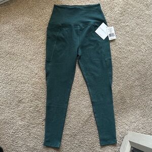 Beyond Yoga Dark Green Leggings, Size Medium